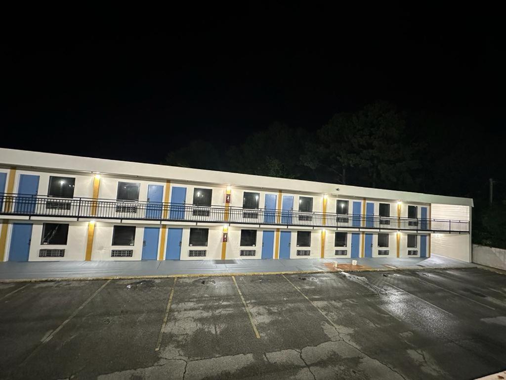 Lanett Inn Exteriör bild